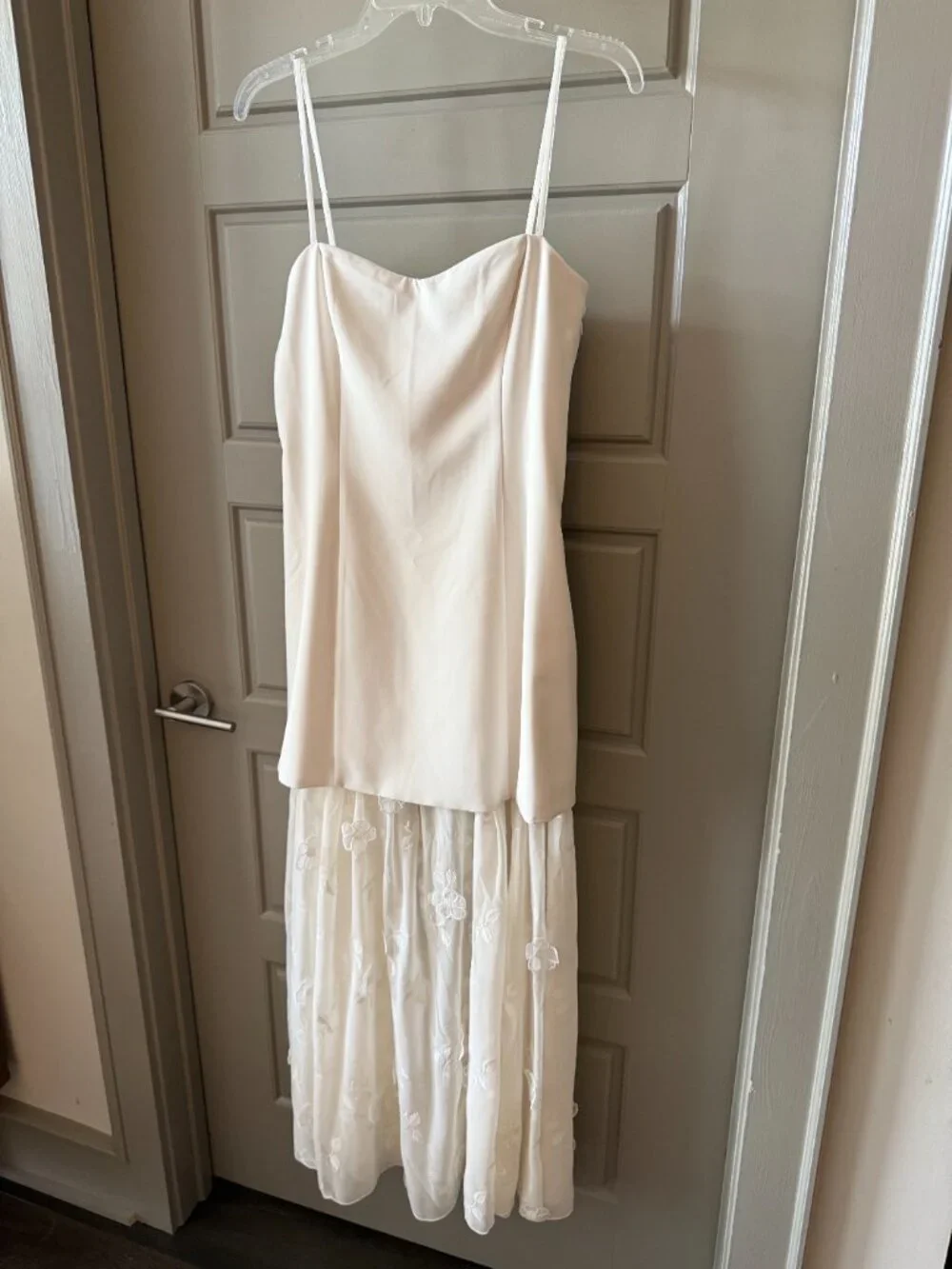 Abercrombie & Fitch / White Embroidered Sheer Maxi Dress / Women's Size Medium